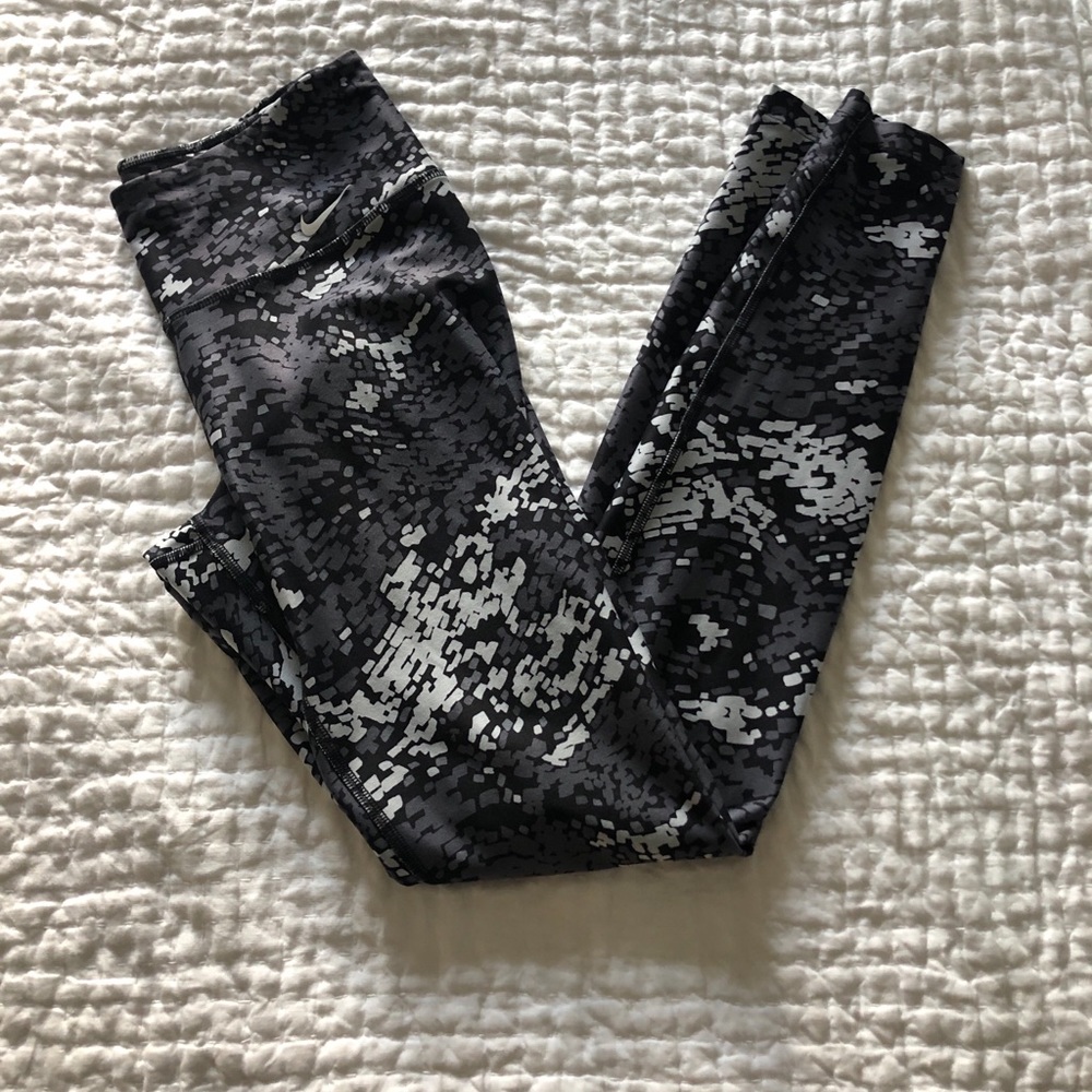 Nike Women’s Dri-Fit legging